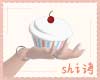 Shi | Cupcake on Hand L