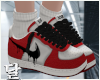 달 | Red Sneakers