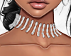 {L} Elegant choker