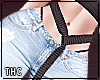   cargo shorts / light