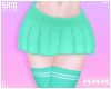 塩. Green Curvy Skirt.