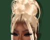 E ! Kiara Blonde