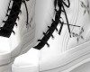 sneaks