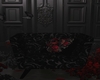 couche pose kiss goth