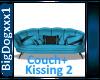 [BD]Couch+Kissing2