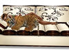 Creme sofa tiger hug
