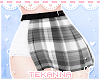[T] Plaid skirt White