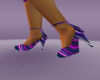 purple-pink heel shoes.