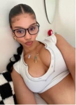 LolaxVega