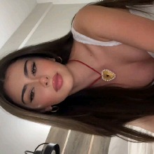 Larissa642110