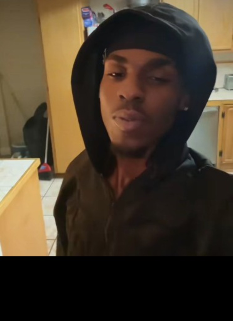 Guest_1MELxMOSTHATEDxMAFIA