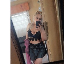 Guest_Esme461440