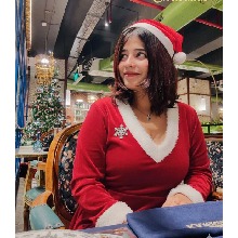 Aayushi21