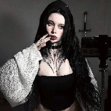 Guest_chloesluxsz