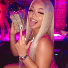Guest_Luana267361