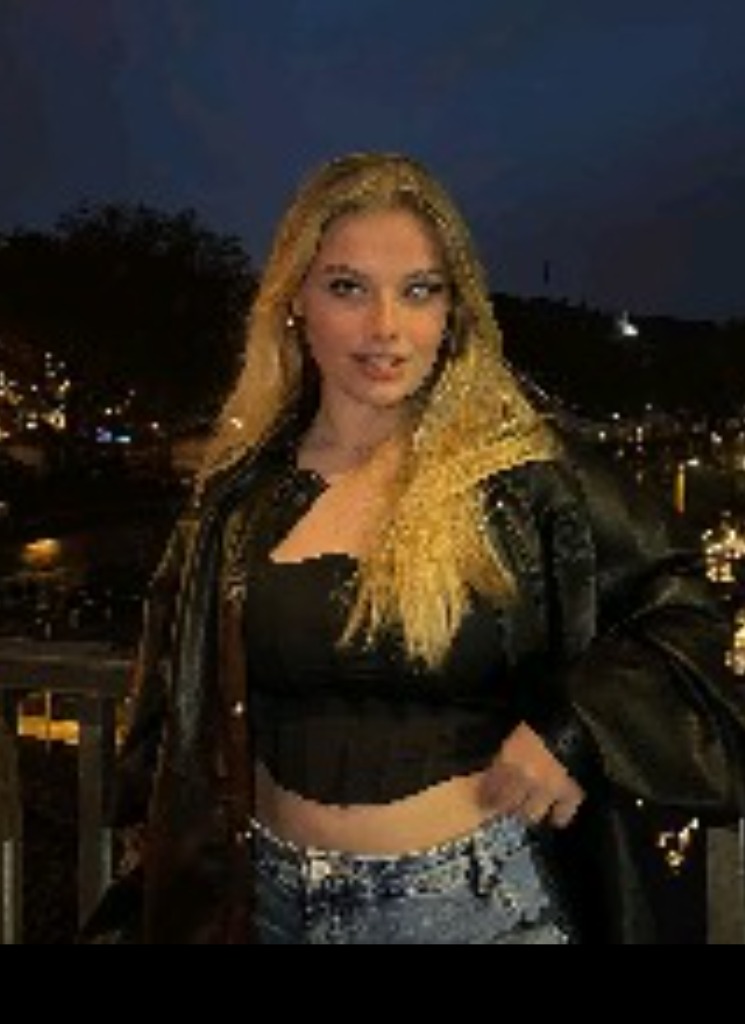 Guest_Aleynaa3