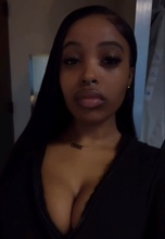 Guest_qweenvamp