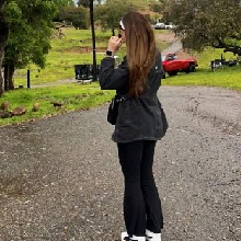 Guest_Camila95