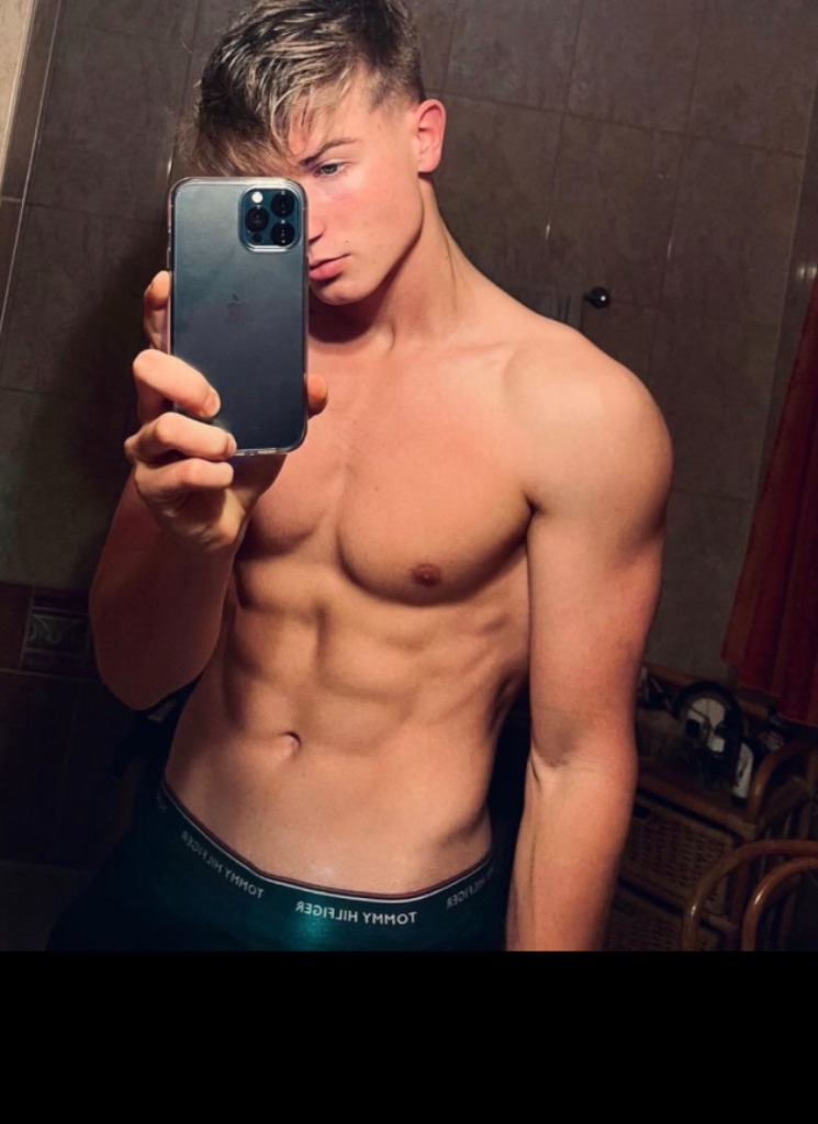 Guest_Alex997835